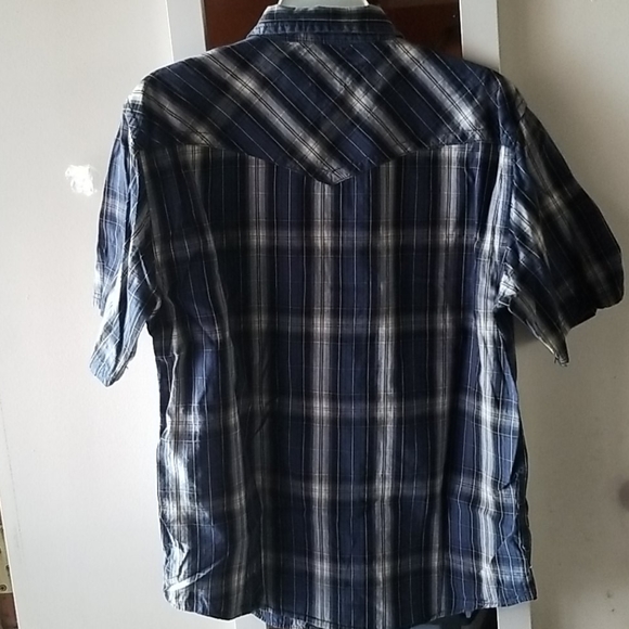 Shirt - Picture 2 of 6